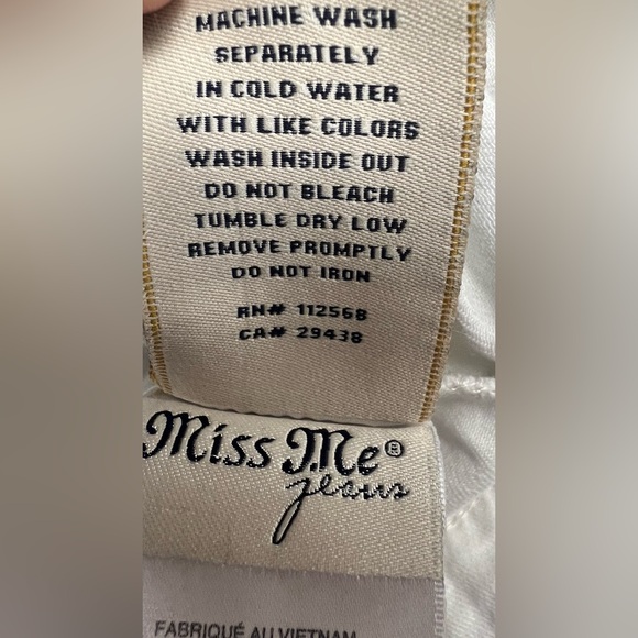 Miss Me- Juniors‎ White Jean Jacket, Medium - Picture 6 of 10